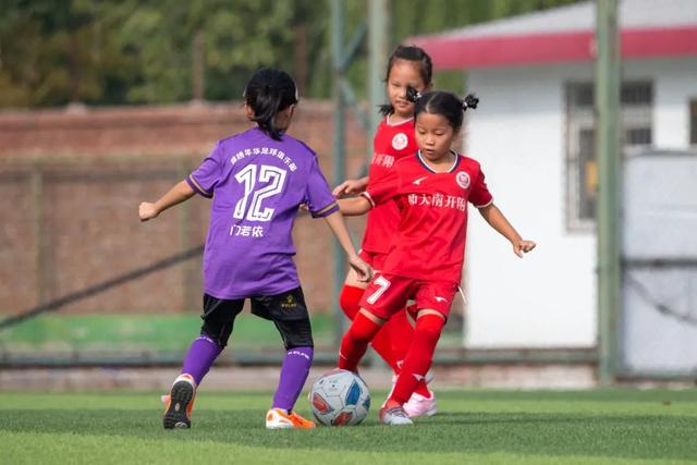 拜仁后卫阿方索酒驾被抓 吊销驾照+禁赛一个月